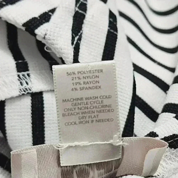 Loft Fit & Flare Striped Knee Dress Size 8 Sleeveless 3541P - Picture 7 of 8